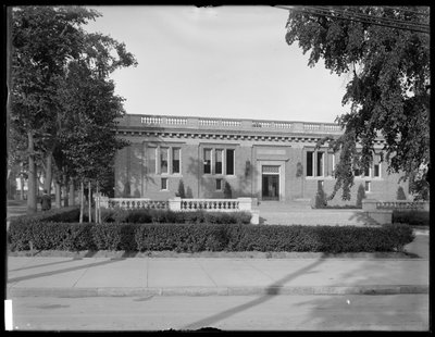 Elmhurst afdeling af Queens Borough Public Library; Et Carnegie-bibliotek, ca. 1910 af William Davis Hassler
