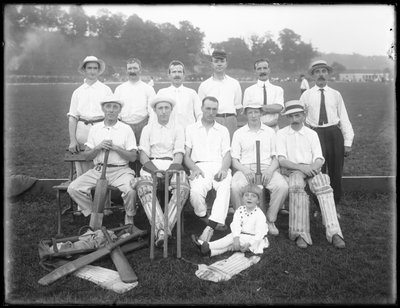 Group portrait of the Holdsport Cricket Club, c.1911-12 af William Davis Hassler