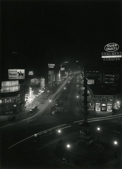 Natteudsigt i Columbus Circle, ca. 1910-21 af William Davis Hassler