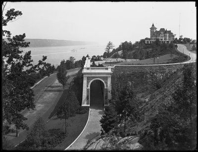 Tryon Hall, Billings Estate, Inwood, New York City, ca. 1914 af William Davis Hassler