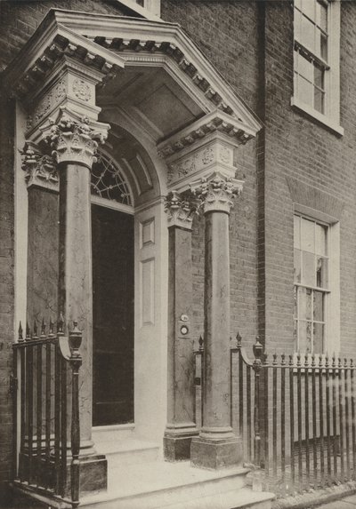 Doorway, Brighton Road, Reigate, Surrey (s/h foto) af William Galsworthy Davie