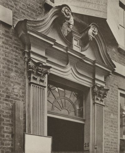 Doorway, Crutched Friars, London (s/h-billede) af William Galsworthy Davie