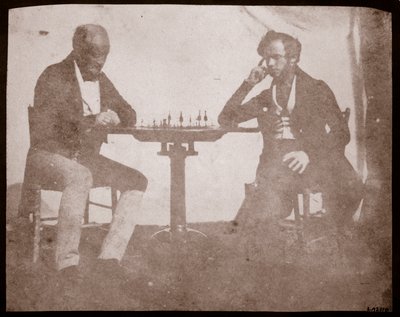Nicolaas Henneman overvejer sit træk i et spil skak, september 1841 (saltpapirtryk fra kalotypenegativ) af William Henry Fox Talbot