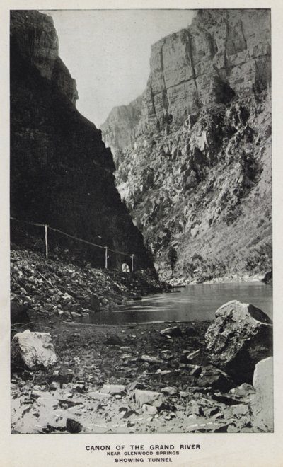 Canyons of Colorado: Canon of the Grand River, nær Glenwood Springs, viser tunnel (s/h foto) af William Henry Jackson