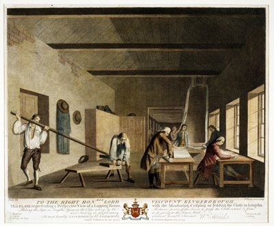Til højre, ærede Lord Viscount Kingsborough... denne plade, der repræsenterer et perspektivbillede af et lappeværelse, med måling, sprød eller foldning af klædet i længder, Plade XI, The Linen Manu af William Hincks