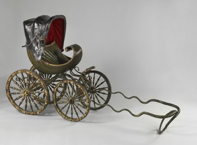 En malet og forgyldt barnevogn (mixed media) af William Kent