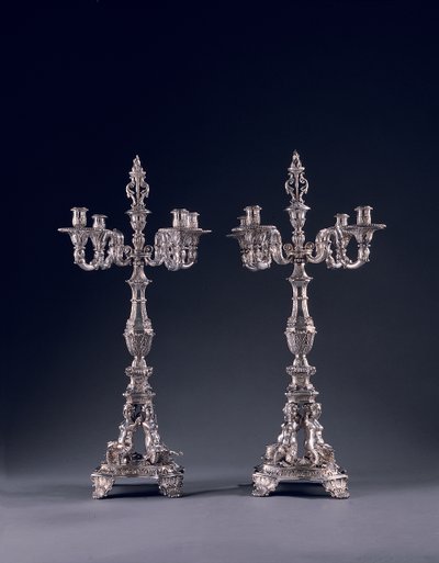 Et par meget vigtige tyske fire-lys kandelaber, bestilt til George II, lavet af Balthasar Friedrich Behrens, Hannover, 1736-37 af William Kent
