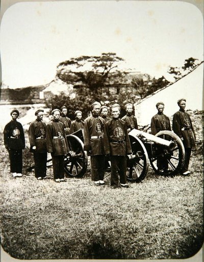 Kinesiske soldater, ca. 1875 (albumin print) af William Saunders