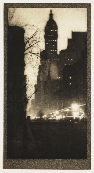 Broadway om natten, ca 1905 af John Pardon