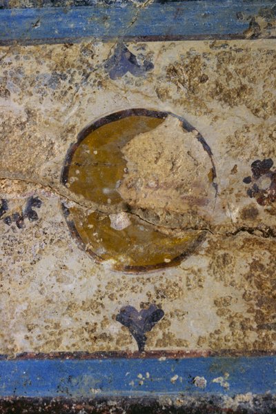 Fresco fragment, Salus Augusta Temple-Cryptoporticus, antikke romerske by Urbs Salvia, Urbisaglia, Marche, Italien (foto) af William Walcutt