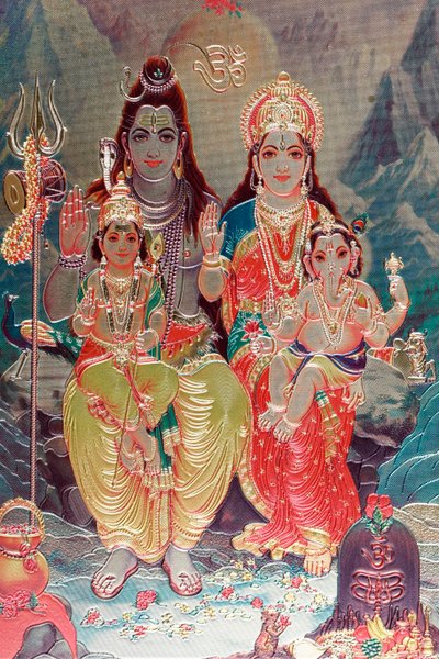 Gud Shiva og gudinden Parvati med deres søn Ganesha. af . .