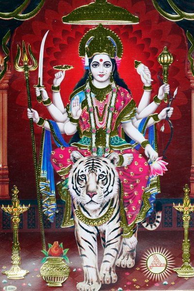 Billede af den hinduistiske gudinde Durga på en tiger. af . .