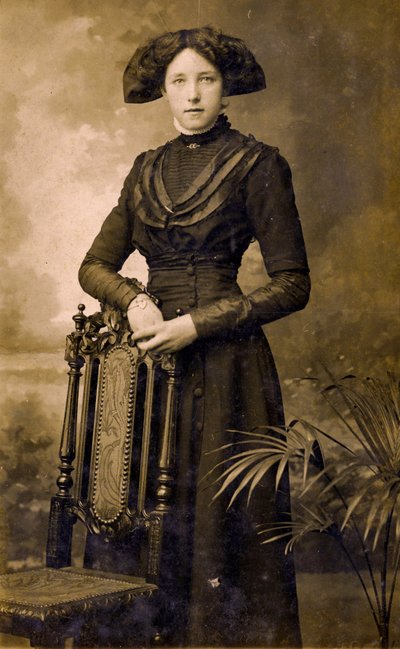 Portræt af en edvardiansk kvinde, Eastbourne ca. 1908 (foto) af . .