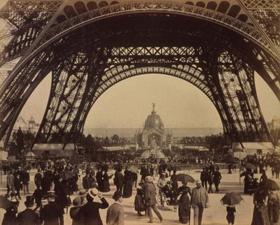 Basen af Eiffeltårnet, Paris Exposition af . .