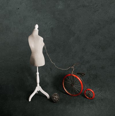 Mannequin Rød Cykel af chenyi wang