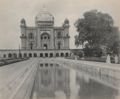Safdarjung-graven, Delhi af studio of A. W. A. Plâté Studio (Ceylonese)