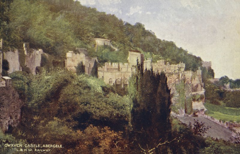 Gwrych Castle, Abergele (farvet foto) af (after) English photographer