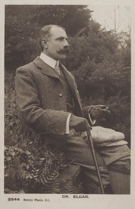 Sir Edward Elgar, engelsk komponist (s/h foto) af (after) English photographer