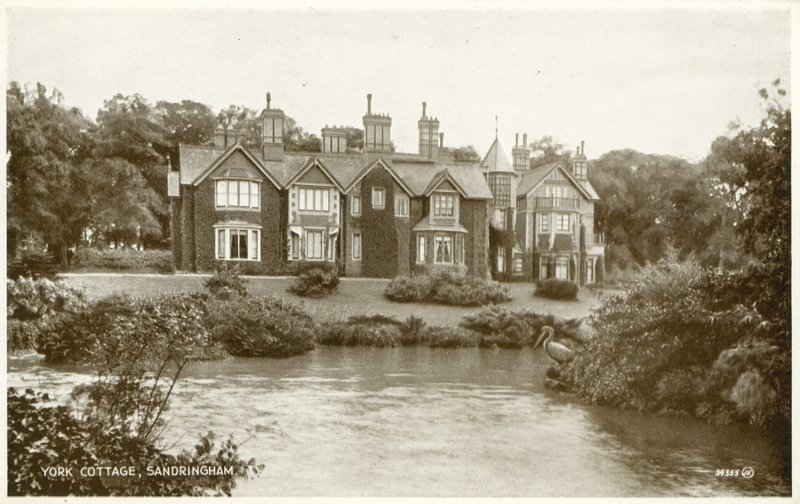 York Cottage, Sandringham (s/h-billede) af (after) English photographer