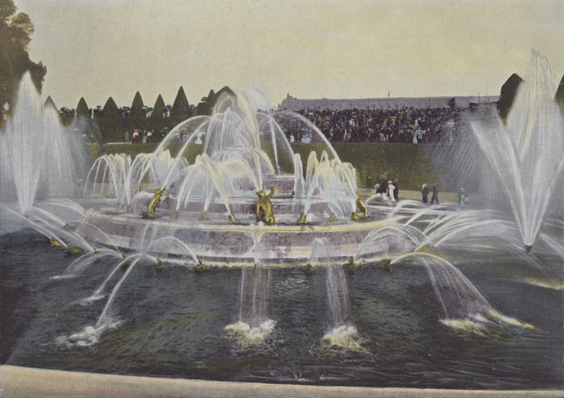 Latona Fountain (farvet foto) af (after) French Photographer