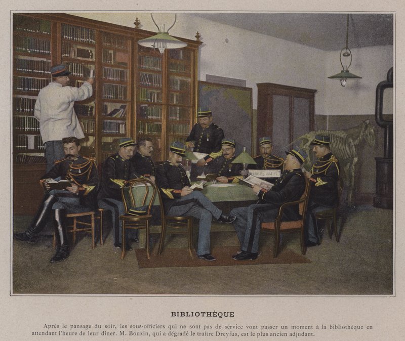 Biblioteket (farvet foto) af (after) French Photographer