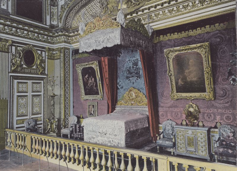 Soveværelse af Louis XIV (farvet foto) af (after) French Photographer
