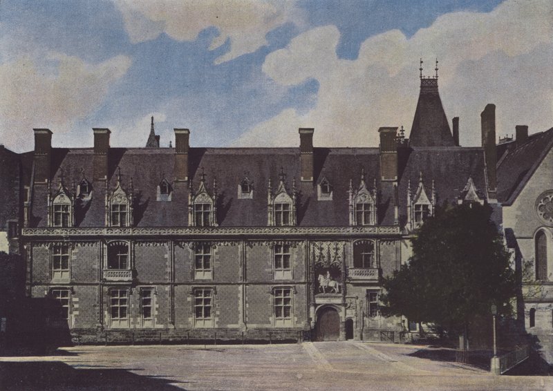 Chateau de Blois, Facade på gårdspladsen (farvet foto) af (after) French Photographer