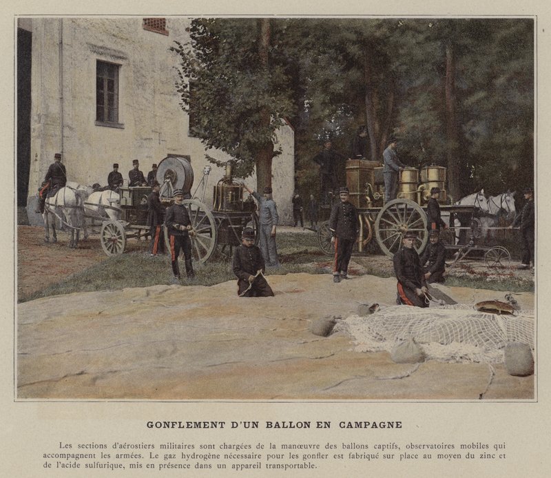 Puste en ballon i marken (farvet foto) af (after) French Photographer