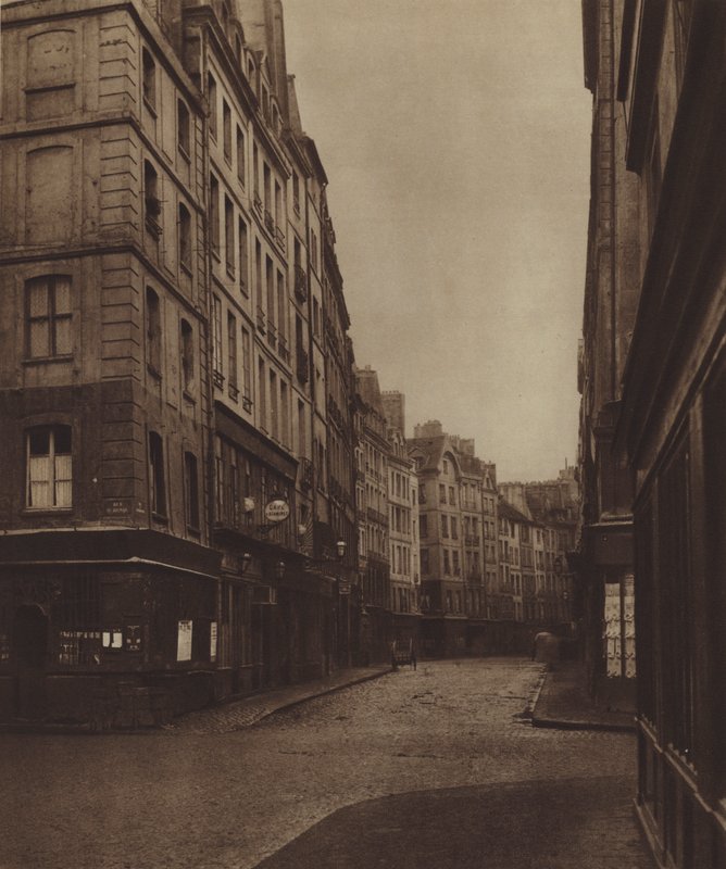Rue de la Ferronnerie, taget fra rue de la Reynie, begyndelsen af ​​gaden er stadig tilbage (s/h foto) af (after) French Photographer