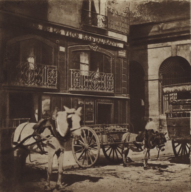 Indgangen til Laperouse-restauranten, Quai des Grands-Augustins (s/h-billede) af (after) French Photographer
