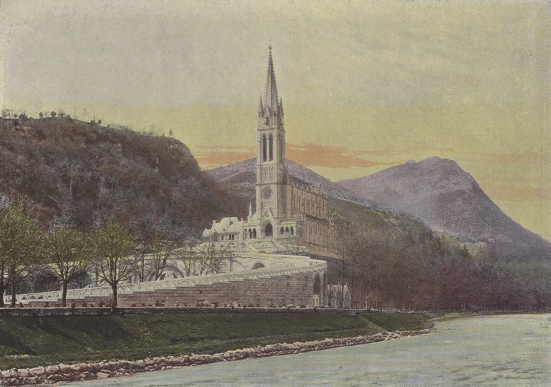Lourdes, Basilikaen (farvet foto) af (after) French Photographer