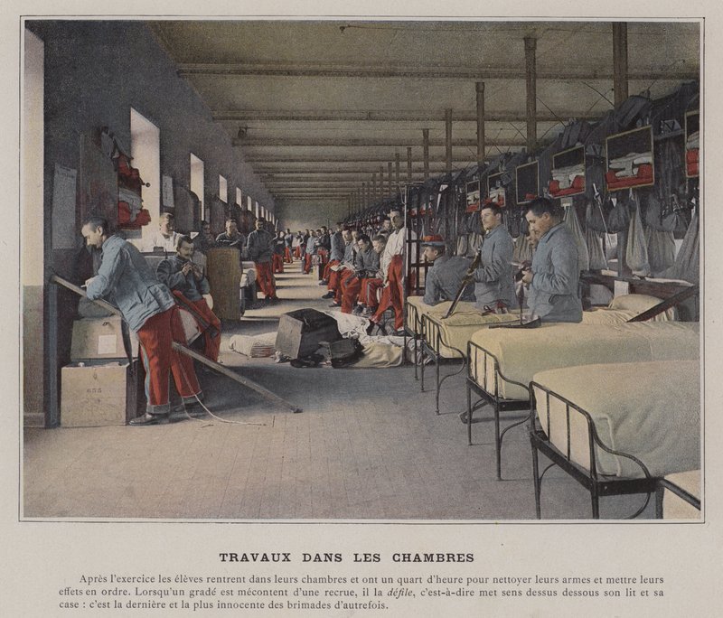 Arbejder i kamrene (farvet foto) af (after) French Photographer