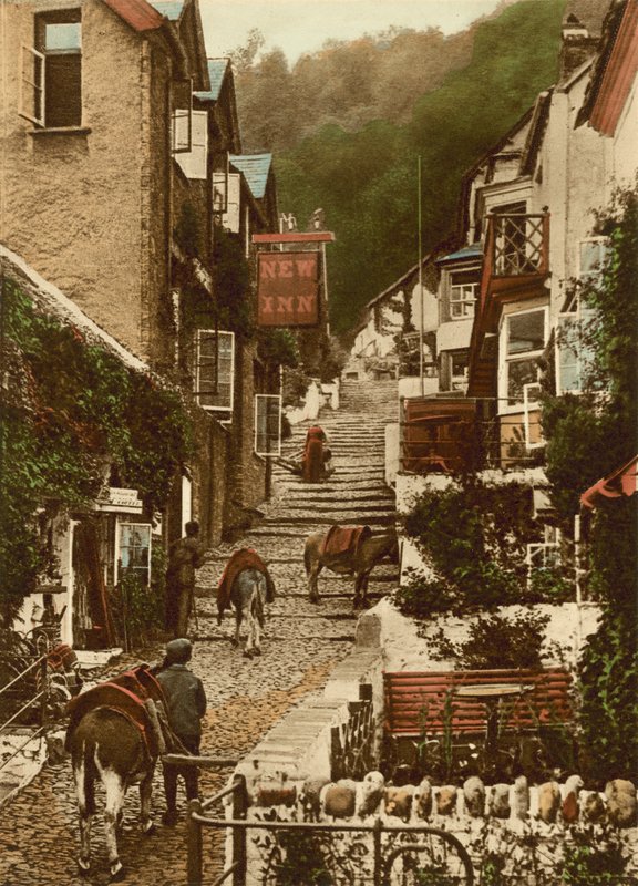 Clovelly, High Street af English Photographer