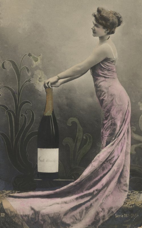 Pige med champagneflaske af French Photographer
