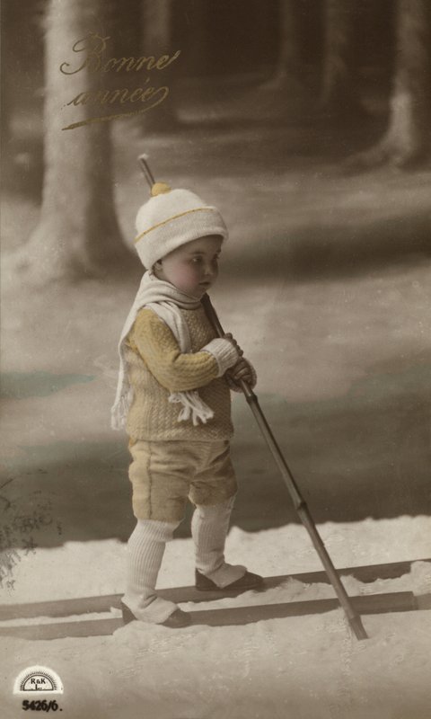 Lille dreng på ski af French Photographer