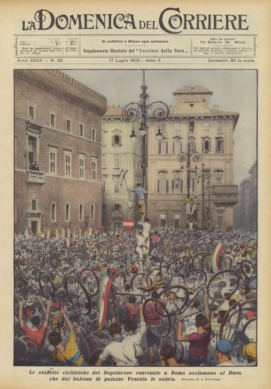 Cykelstafeterne af Dopolavoro samlet i Rom hyldest til Duce, at fra balkonen? af Achille Beltrame