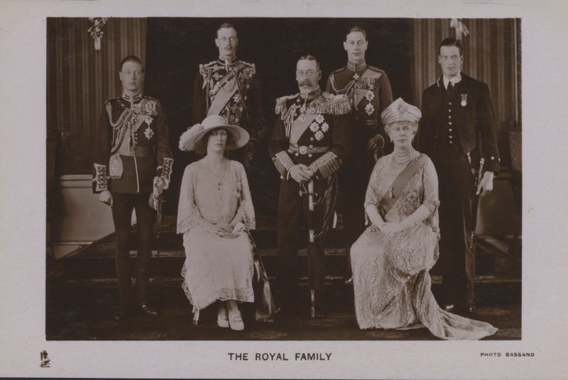 Den kongelige familie (s/h foto) af Alexander Bassano