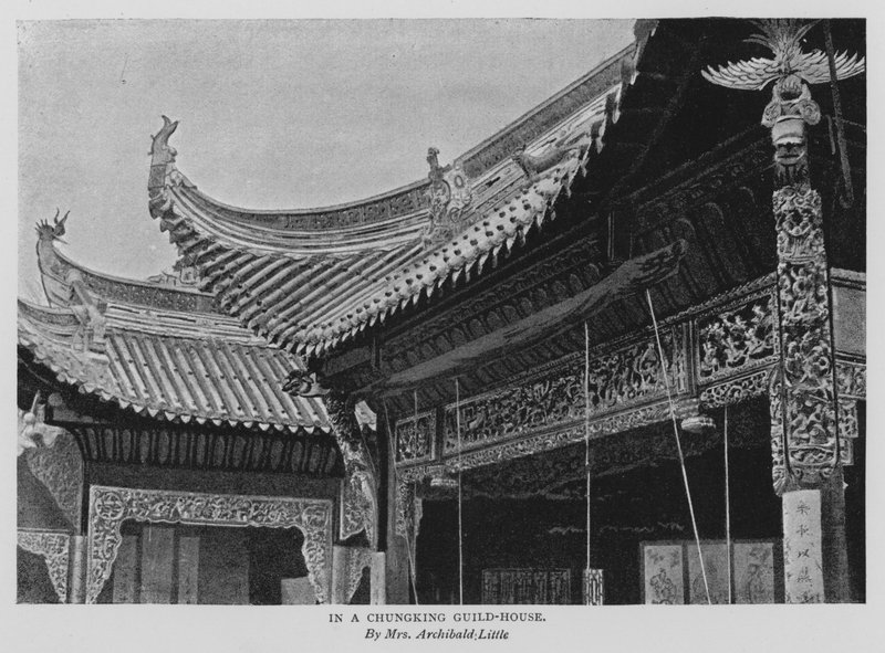 I et Chungking Guild-House (s/h foto) af Alicia Little