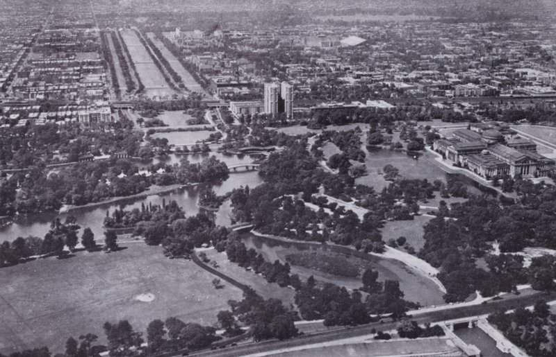 Chicago: Jackson Park and the Midway from the Air (s/h foto) af American Photographer (after)