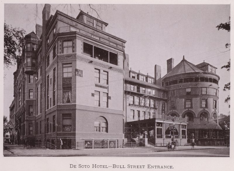 De Soto Hotel, Bull Street Entrance (s/h-billede) af American Photographer (after)