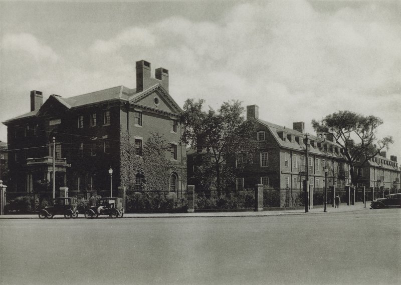 Harvard University: Phillips Brooks House; Plæneklipperhal, Kollegiet; Lionel Hall, sovesal (s/h-billede) af American Photographer (after)