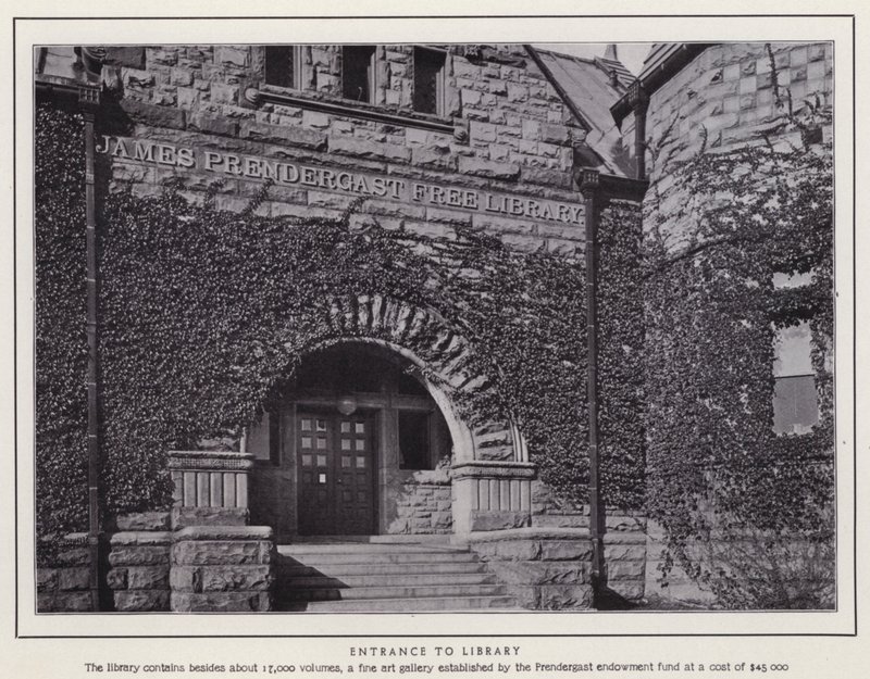 Jamestown, NY: Entrance to Library (s/h-billede) af American Photographer (after)