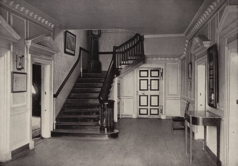 Mount Vernon: Mansion Interior, Central Hall (s/h foto) af American Photographer (after)
