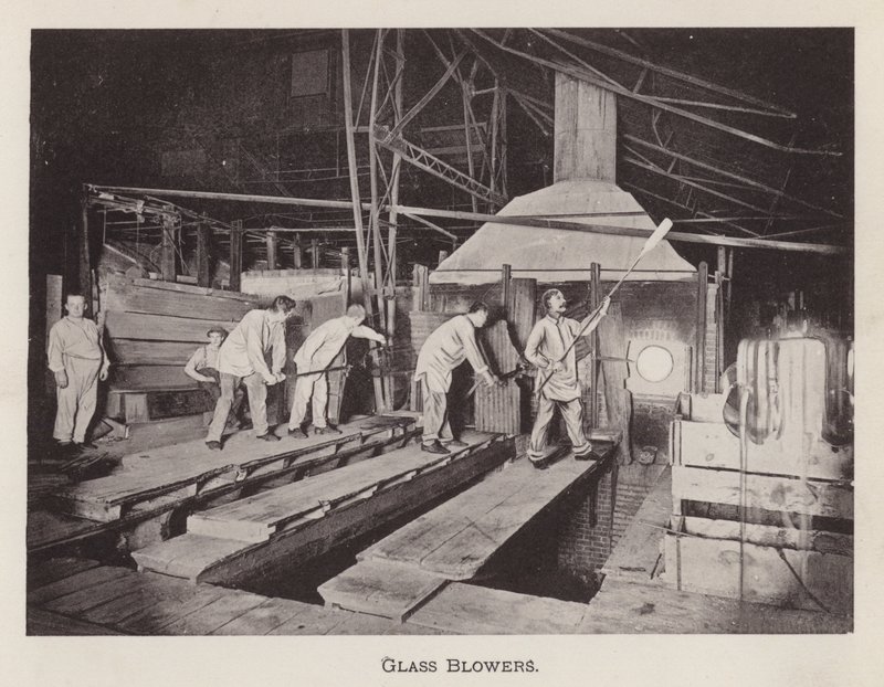 Pittsburgh: Glass Blowers (s/h foto) af American Photographer (after)