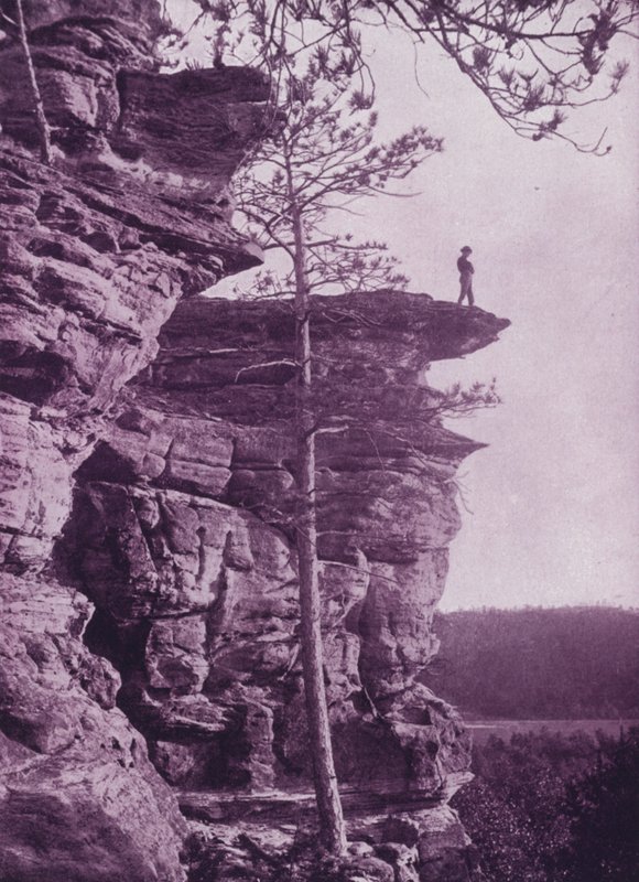 Signal Rock, nær Camp Douglas, Wisconsin (s/h-billede) af American Photographer (after)