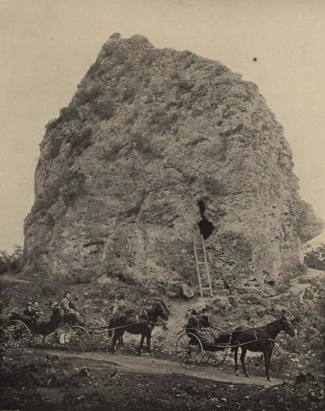 Sugarloaf Rock, Mackinac Island, Michigan (s/h-billede) af American Photographer (after)