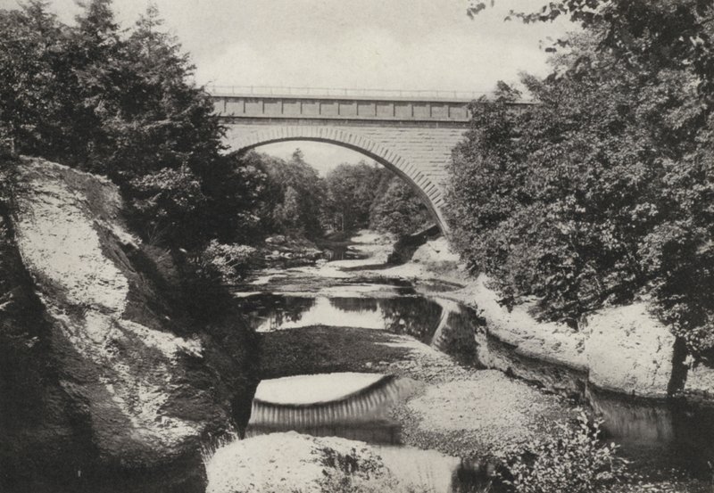 Boston: Echo Bridge, Newton Upper Falls, Newton (s/h-foto) af American Photographer