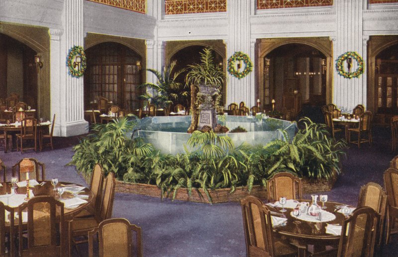 Chicago: Springvand i South Grill Room, Marshall Field and Co (farvefoto) af American Photographer