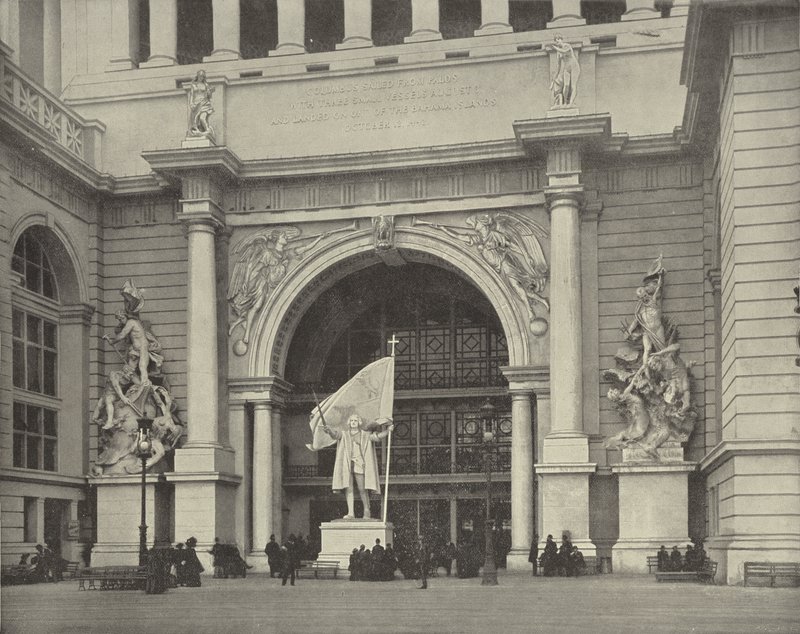 Østre Portal i Administrationsbygningen af American Photographer