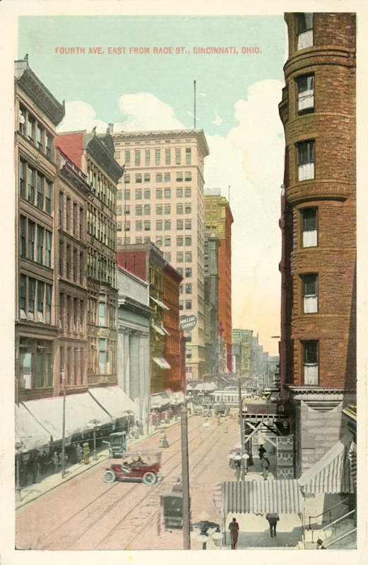Fourth Avenue, øst for Race Street, Cincinnati, Ohio (farvefoto) af American Photographer
